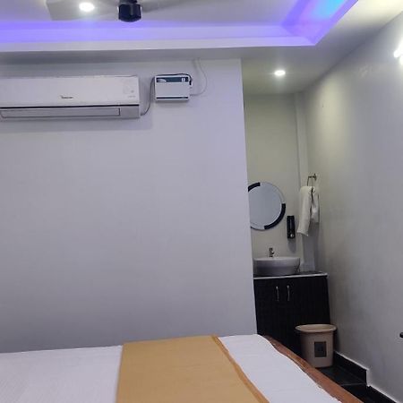 Aadhi Esha Residency Hotel Tiruvannámalaj Kültér fotó