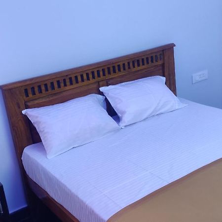Aadhi Esha Residency Hotel Tiruvannámalaj Kültér fotó